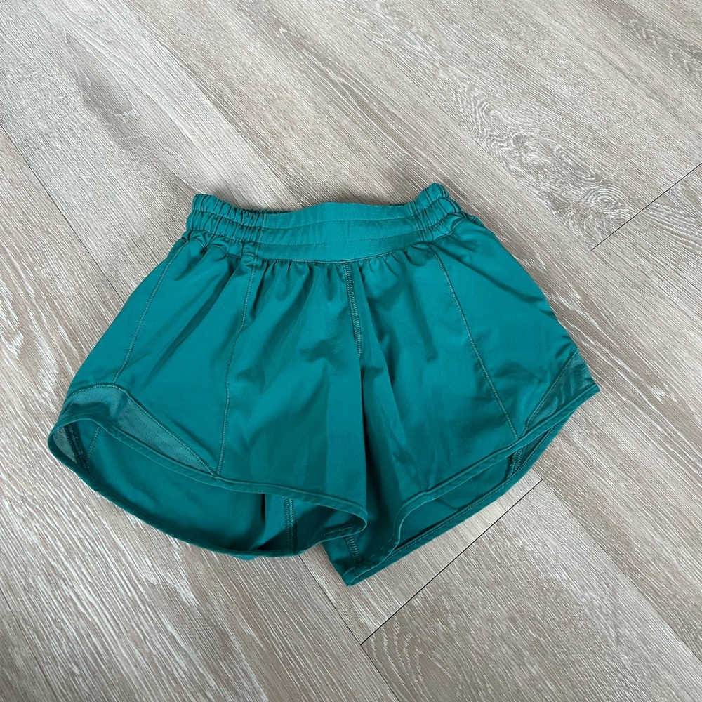 Lululemon Hotty Hot Low Rise Short 4" Teal Lagoon